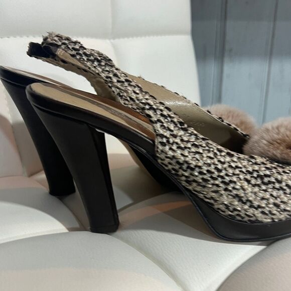 Via Condotti | Tweed Sling Back Heels with Pom Pom - Picture 2 of 3